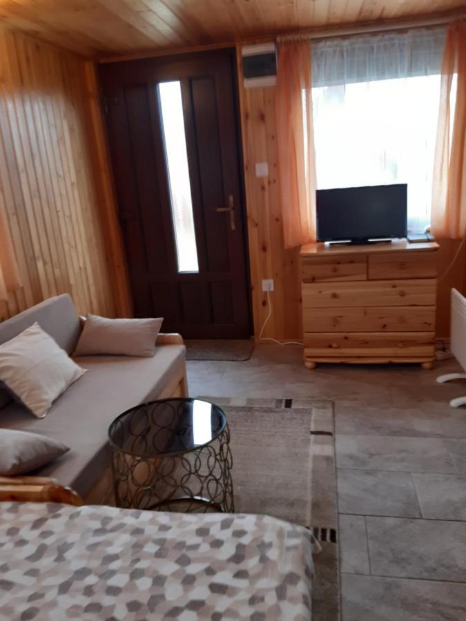 Matyas Apartman Tard 외부 사진
